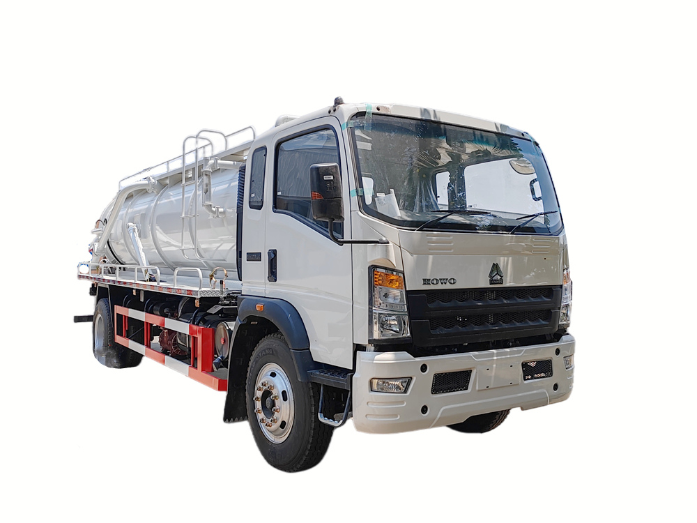 HOWO 5000L sewage suction truck