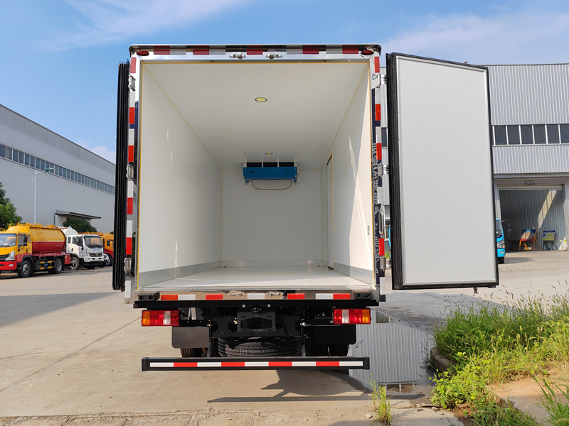 HOWO 4x2 refrigerated truck HOWO 4x2 refrigerated truck