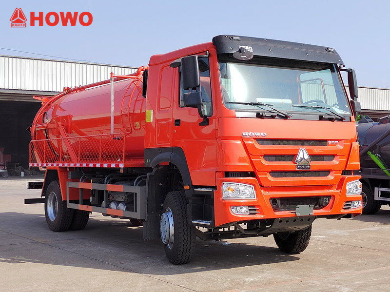 Camion d'aspiration des eaux usées HOWO 4x2 300 ch