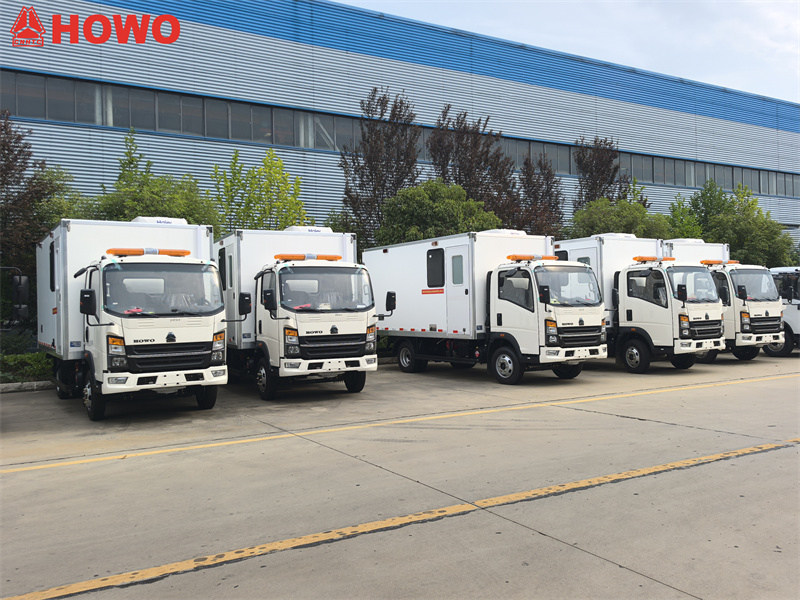 HOWO 4x4 drive mobile service truck