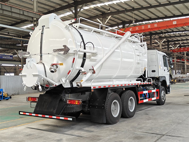 HOWO 6×4 vacuum septic tank truck for sale HOWO 6×4 vacuum septic tank truck for sale