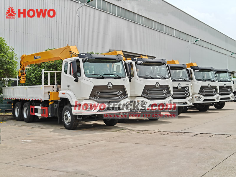 HOWO boom crane trucks for export