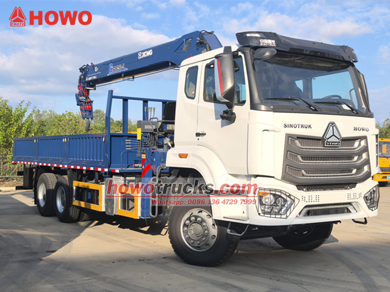 HOWO 10 ton crane truck