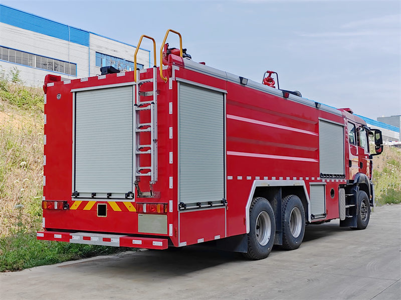Howo 6x4 fire water tank truck
