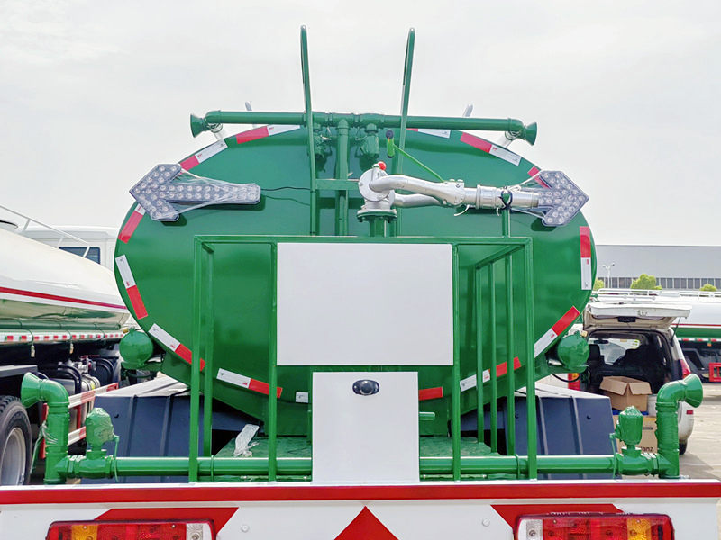 HOWO 8×4 water cart truck
