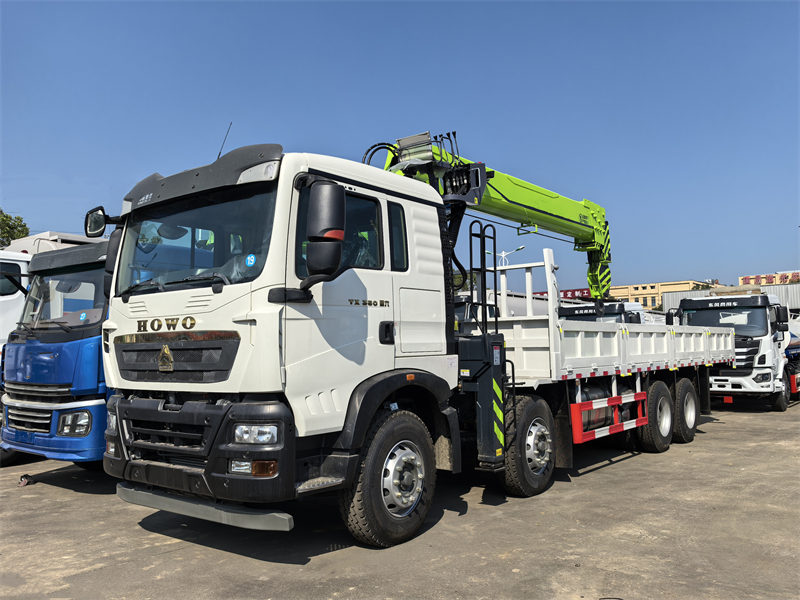 Howo TX 20tons crane truck