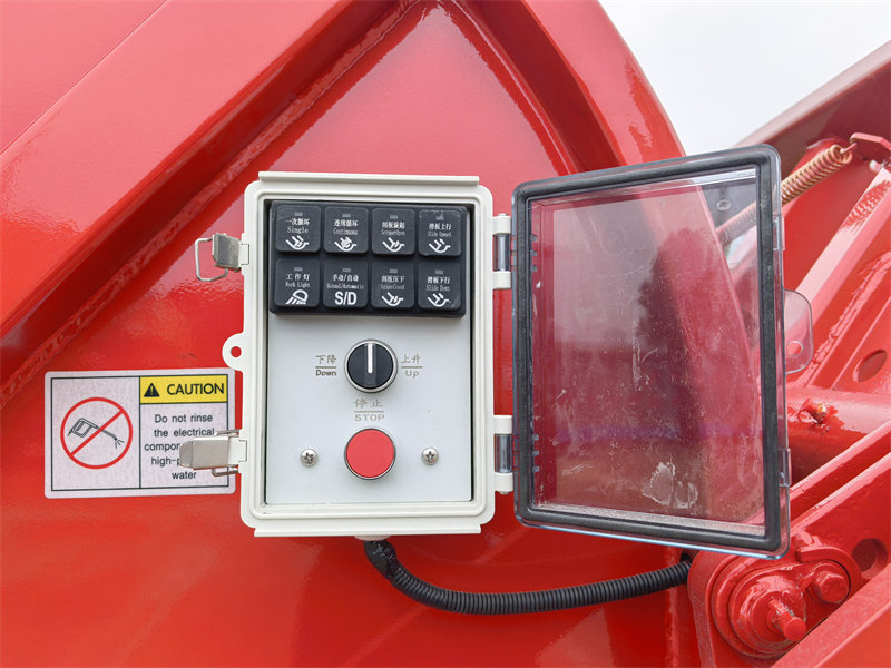 HOWO NX heavy waste compactor truck