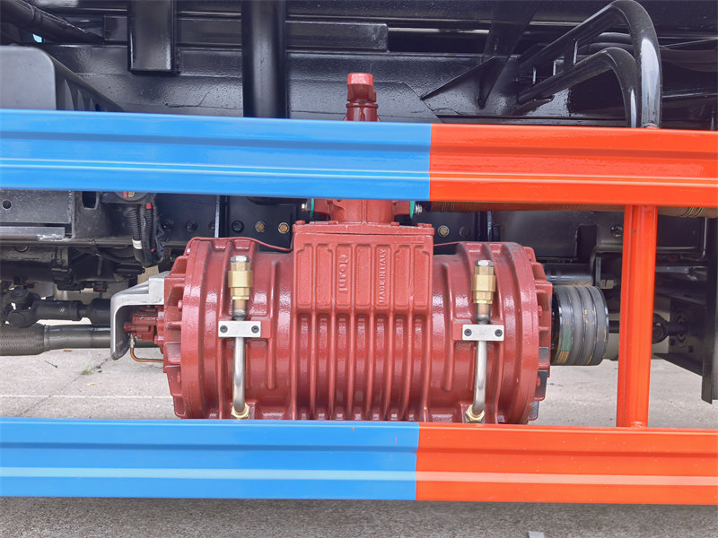 HOWO vacuum pump sewage truck