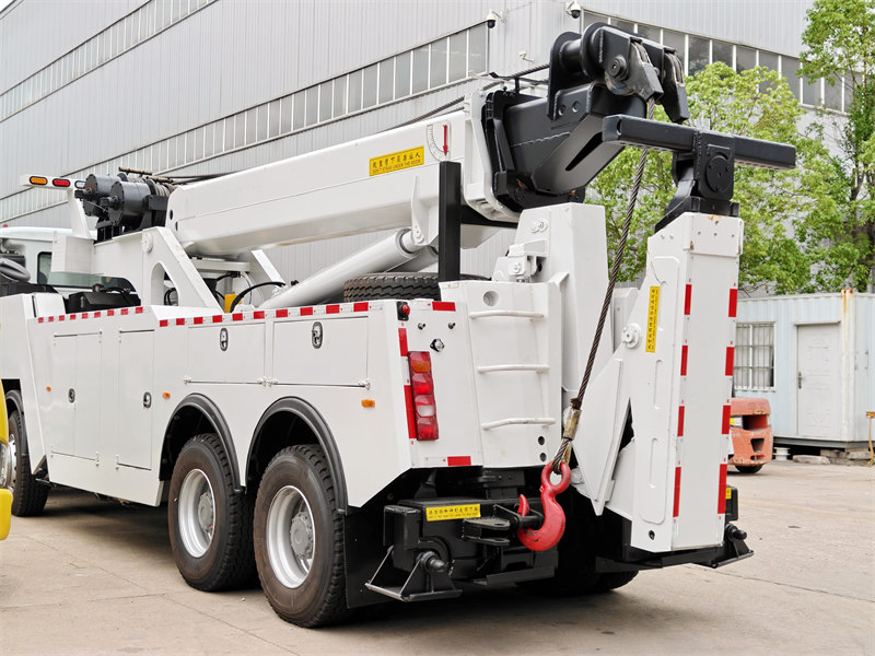 HOWO 8&times;4 recovery truck for sale