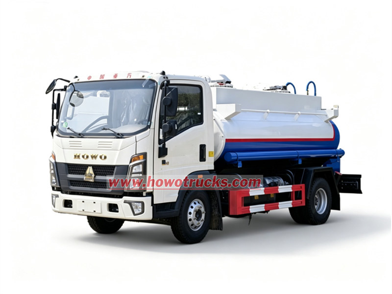&nbsp;HOWO 4x2 fuel tank truck